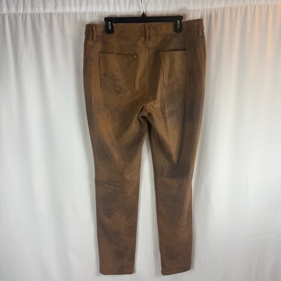 Chicos Sz 2 Regular ( US 12) Medium Md Brown
Vegan Faux Suede Stretchy Slim Leg - Picture 7 of 14